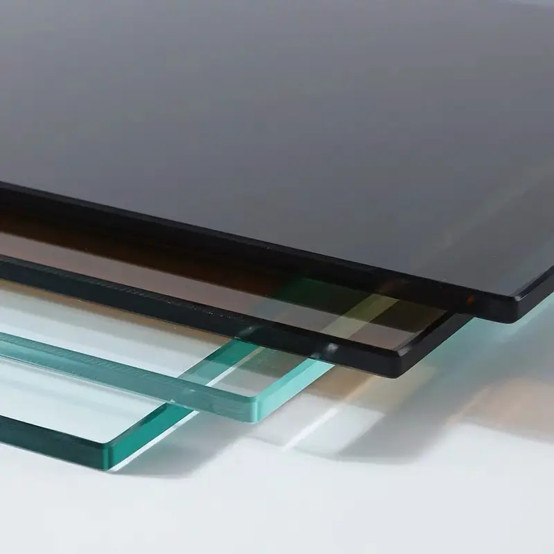 Низкое железное стекло толщиной 8 мм 12 мм прозрачное Супер белое закаленное стекло для строительства