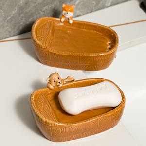 Jabonera de Cerámica con Diseño de Animales del Bosque - Decoración Rústica para Baño y Porta Jabón - Product Image 1