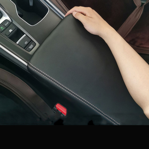 แผ่นรองที่วางแขนกลางในรถยนต์ <span class=keywords><strong>ส</strong></span>ำหรับ Mazda <span class=keywords><strong>3</strong></span> Axela ปี 2014 2015 2016 2017 2018 2019 2020 2021 <span class=keywords><strong>2022</strong></span> 2023 2024 - Product Image 3