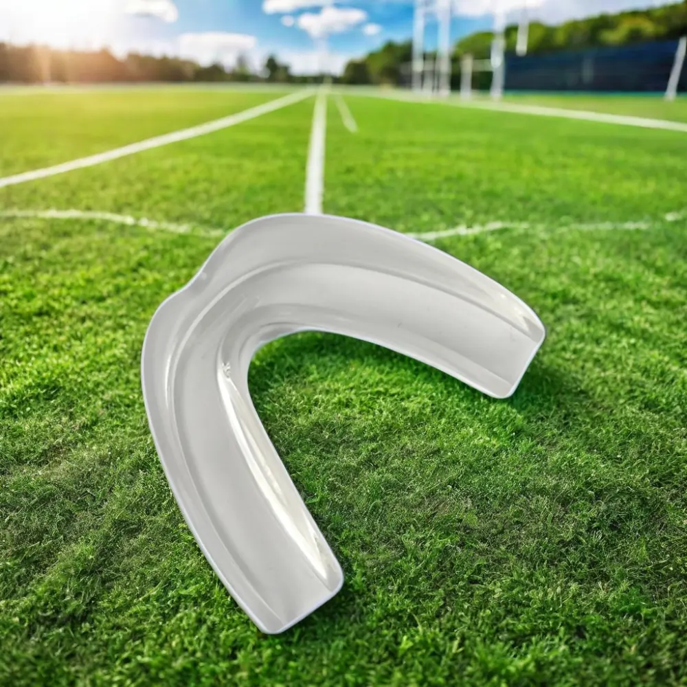 Pelindung gigi pelindung mulut olahraga silikon Logo kustom untuk latihan elastis dalam tinju basket sepak bola