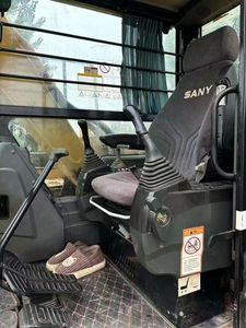 Sany Petite pelle sur chenilles d'occasion de haute qualité Équipement de machines de construction d'occasion Noyau de pompe à moteur Vendu à bas prix - Product Image 4