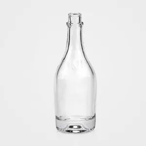 750毫升空玻璃伏特加酒瓶供应商独特形状的伏特加供应商玻璃瓶