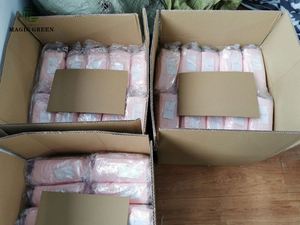 Ma Thuật Màu Xanh Lá Cây Siêu Mềm Polyester Biểu Tượng Tùy Chỉnh Ấm Cúng Ấm Mờ Micro Lông Sợi Dệt Kim Mùa Đông Phụ Nữ Người Đàn Ông Unisex Kích Thước Vớ - Product Image 3