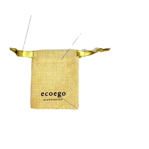 Petite pochette à cordon en faux lin de jute et chanvre pour bijoux et boucles d'oreilles avec logo - Product Image 2