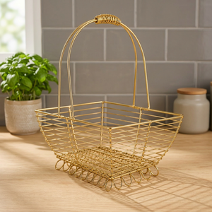 Panier en fil métallique plaqué or, forme rectangulaire, poignée décorative, design minimaliste, emballage individuel - Product Image 1