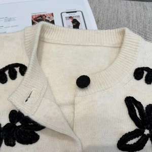 Cárdigan de Punto Transpirable para Mujer, Estilo Vintage, Color Blanco, Cuello Redondo, Manga Larga, Cierre de Botón, Bordado <span class=keywords><strong>Floral</strong></span>, Otoño-Invierno - Product Image 5