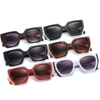 Mode Cat-eye Vintage femmes lunettes de soleil surdimensionné Designer léopard UV400 or blanc clair lunettes de luxe