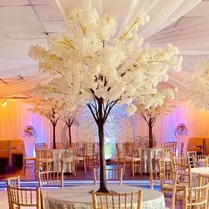 Фабрика на 18 лет, оптовая продажа, центральный стол для свадебного стола, орнамент, дерево, шелковое искусственное дерево цветущей вишни