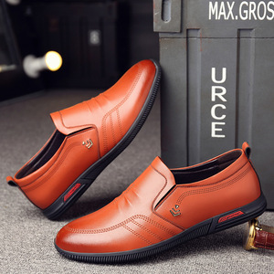 Mocasines de cuero negros sin cordones, zapatos informales de suela suave para hombre, estilo británico, diseño cómodo y a la moda - Product Image 4
