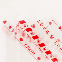 Nouveau papier d'emballage pour fleurs en PVC enduit pour la Saint-Valentin et la fête des mères, 56x56cm, pour bouquets de fleuristes, imperméable, rouge transparent