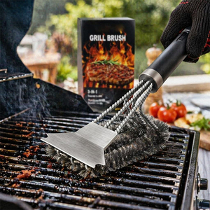 Cepillo para Parrilla de Barbacoa de Triple Cabezal con Raspador, de Acero Inoxidable, Resistente, con Mango Largo, para Limpieza de Parrillas - Product Image 2