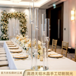 Maßgefertigter Handgemachter Transparenter 5-armiger Kristall-Kerzenhalter im Nordischen Stil mit Glas-Windschutz für Hotel, Hochzeit und Bankett - Product Image 2