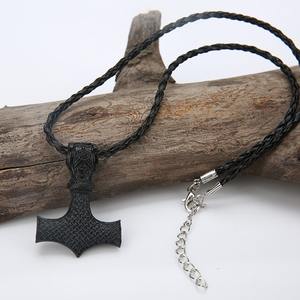 Collana Classica Vichinga con Martello di Rea del Mito Nordico Retrò, Gioiello da Uomo di Carattere - Product Image 2