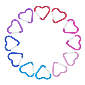 Bouteille d'eau mousqueton en aluminium en forme de coeur pour boucle pour camping et randonnée Porte-clés promotionnel durable - Product Image 4