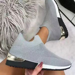 Calze <span class=keywords><strong>scarpe</strong></span> <span class=keywords><strong>sportive</strong></span> elastiche taglie forti <span class=keywords><strong>scarpe</strong></span> da <span class=keywords><strong>donna</strong></span> <span class=keywords><strong>scarpe</strong></span> <span class=keywords><strong>sportive</strong></span> traspiranti taglie forti - Product Image 4