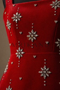 Elegante Vestido de Cóctel para Mujer con Bordado de Cristales, Lazo en la Espalda y Acabado Adornado, Venta al Por Mayor - Product Image 3