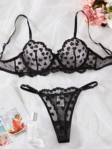 Ensemble de lingerie de qualité supérieure avec soutien-gorge à armatures et culotte sexy pour femme - Product Image 2