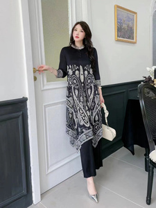 Nouvel ensemble coordonné 2 pièces automne à col montant plissé, style national, hauts floraux et pantalons larges, grande taille pour femme - Product Image 3