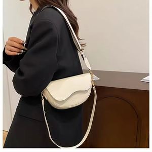 Bolso bandolera impermeable de PU resistente personalizable al por mayor - Product Image 5