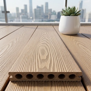 Pavimentazione in Composito Legno-Plastica Impermeabile e Anti-UV per Esterni - Product Image 1