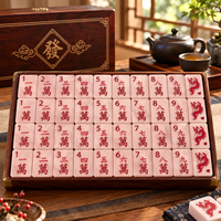 En stock : Ensemble de Mahjong Premium Gravé avec des pions en Acrylique Rose Nacré et des motifs de dessins animés rétro, idéal pour un cadeau, 160 tuiles