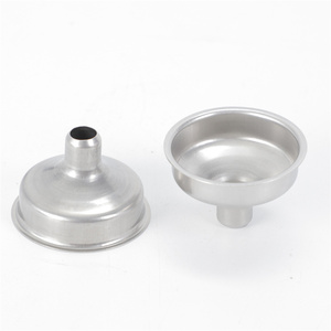 Entonnoirs miniatures en acier inoxydable pour accessoires de cuisine et de bar, idéaux pour le remplissage de flacons de vin - Product Image 3