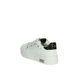รองเท้าผ้าใบผู้หญิง Cult รุ่น T-164 สีขาวดำ ทรง Chunky - Product Image 2