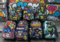 Sac à dos tendance Street Wealth Graffiti pour étudiants, sacoche pour ordinateur portable, sac à dos vibrant à imprimé intégral pour garçons et filles, idéal pour l'école et les voyages quotidiens