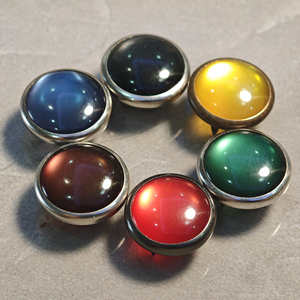 Bán buôn tùy chỉnh vòng ngọc trai <span class=keywords><strong>Snap</strong></span> Nút Kẽm hợp kim <span class=keywords><strong>prong</strong></span> với màu Stones <span class=keywords><strong>4</strong></span> phần cho quần áo - Product Image 4