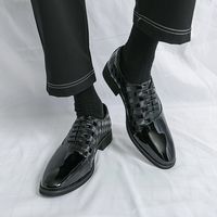 Italienische Herrenschuhe im Spitzenstil aus Glanzlackleder, Business-Schuhe mit Schnürverschluss, Formelle Oxford-Schuhe für Hochzeiten