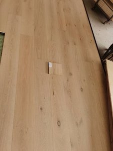 Planchers en bois franc de chêne brossé de 15 mm, personnalisés, imperméables, couleur naturelle, qualité ABCD, parquet en chêne blanc pour usage intérieur - Product Image 3