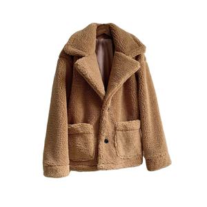Automne et hiver 2023 <span class=keywords><strong>manteau</strong></span> de fourrure cisaillé de <span class=keywords><strong>mouton</strong></span> à grain lâche <span class=keywords><strong>manteau</strong></span> de fourrure d'<span class=keywords><strong>imitation</strong></span> agneau court pour femmes - Product Image 5