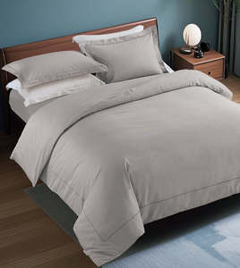 Juego de Ropa de Cama de Algodón Pima de 1600 Hilos, Color Gris Sólido, con Sábana Ajustable de 36 cm de Profundidad - Product Image 1