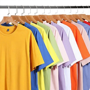 Camiseta Casual de Cuello Redondo 100% Algodón de Alta Calidad, 220 Gramos, Corte Regular, Personalizable con Serigrafía Frontal, para Hombre - Product Image 3