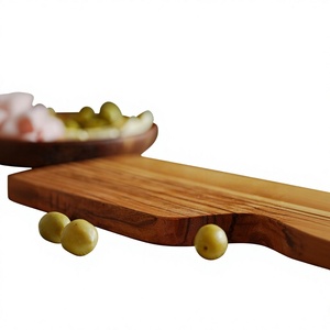 Planche à découper rectangulaire en bois naturel de qualité supérieure, durable, avec poignée en bois, épaisseur 1,5 cm, passe au lave-vaisselle, accessoire de cuisine - Product Image 6