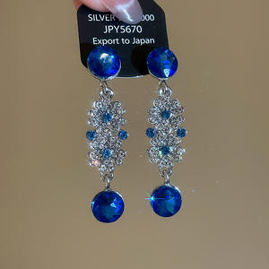 Conjunto de Joyería de Moda para Mujer, Collar y Aretes con Flores de Cristal Azul para Bodas, Cenas y Fiestas - Product Image 3