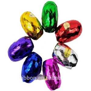 Cinta Metálica Rizada <span class=keywords><strong>de</strong></span> Plástico <span class=keywords><strong>de</strong></span> Lujo al por Mayor, con Rayas Brillantes, para Decoraciones <span class=keywords><strong>de</strong></span> Bodas, Hanukkah, Pascua y Navidad - Product Image 1
