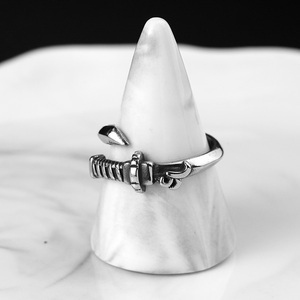 Nueva llegada con forma <span class=keywords><strong>de</strong></span> espada, pulsera <span class=keywords><strong>de</strong></span> acero inoxidable, anillos, conjunto <span class=keywords><strong>de</strong></span> joyería, diseño abierto, boda/Compromiso, regalos Vintage, fábrica clásica - Product Image 5