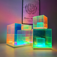 Lampe de table LED DC en acrylique, design cube carré, avec effet boîte magique moderne, pour fond d'écran d'ordinateur et veilleuse d'ambiance
