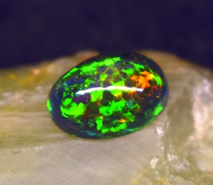 Opale naturelle multicolore de haute qualité, 6 carats, 16*11.5*6.9 mm, cabochon, pierre précieuse en vrac pour la fabrication de bijoux - Product Image 6