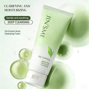 Nettoyant moussant anti-acné OEM avec extrait de thé vert éclaircissant et hydratant, adapté à la plupart des types de peau - Product Image 2