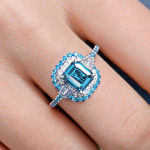 Anello Geometrico Quadrilatero di Lusso per Donne, Elegante Gioiello da Dito alla Moda - Product Image 2