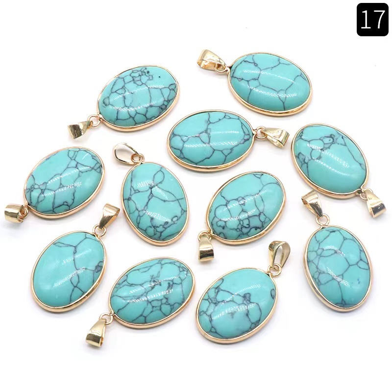 มีสีเขียวขุ่น