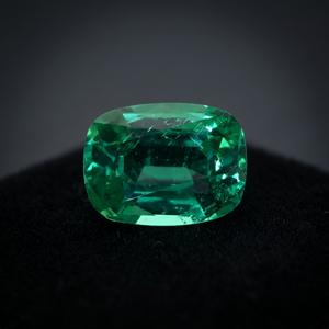 Esmeralda Verde de Calidad Superior en Forma de Cojín, Gema Suelta, Tamaños Personalizados para Producción de Joyería y Artesanía - Product Image 1
