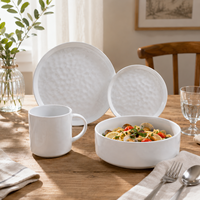 Service de vaisselle classique de luxe en porcelaine gaufrée, résistant à la chaleur, compatible four et micro-ondes, idéal pour hôtels et banquets de mariage