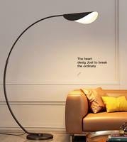 Lámpara de pie curva nórdica moderna al por mayor, luz decorativa de lujo creativa para decoración de villas, hoteles y hogares