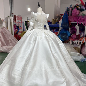 XS243 Vestido de Novia Moderno y Elegante de Manga Larga con Bordado de Satén, Encaje Floral, Apliques de Cristal, Vestido de Baile con Cola Larga de Encaje - Product Image 6