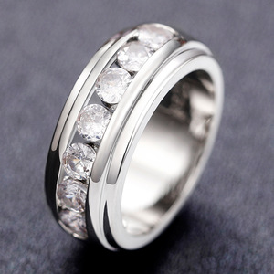 Bague d'éternité en tungstène F1757 avec sertissage de cristaux ronds, bague de mariage unisexe, design géométrique - Product Image 1