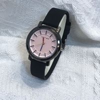 Montre analogique en silicone à quartz pour couples, style médiéval, étanche, idéale pour les étudiants et les tenues tendance pour les examens