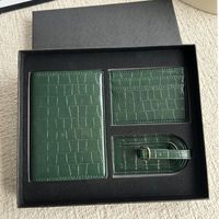 Ensemble de voyage populaire 3-en-1 : porte-passeport, porte-cartes et étiquette de bagage en cuir PU effet crocodile, avec coffret cadeau